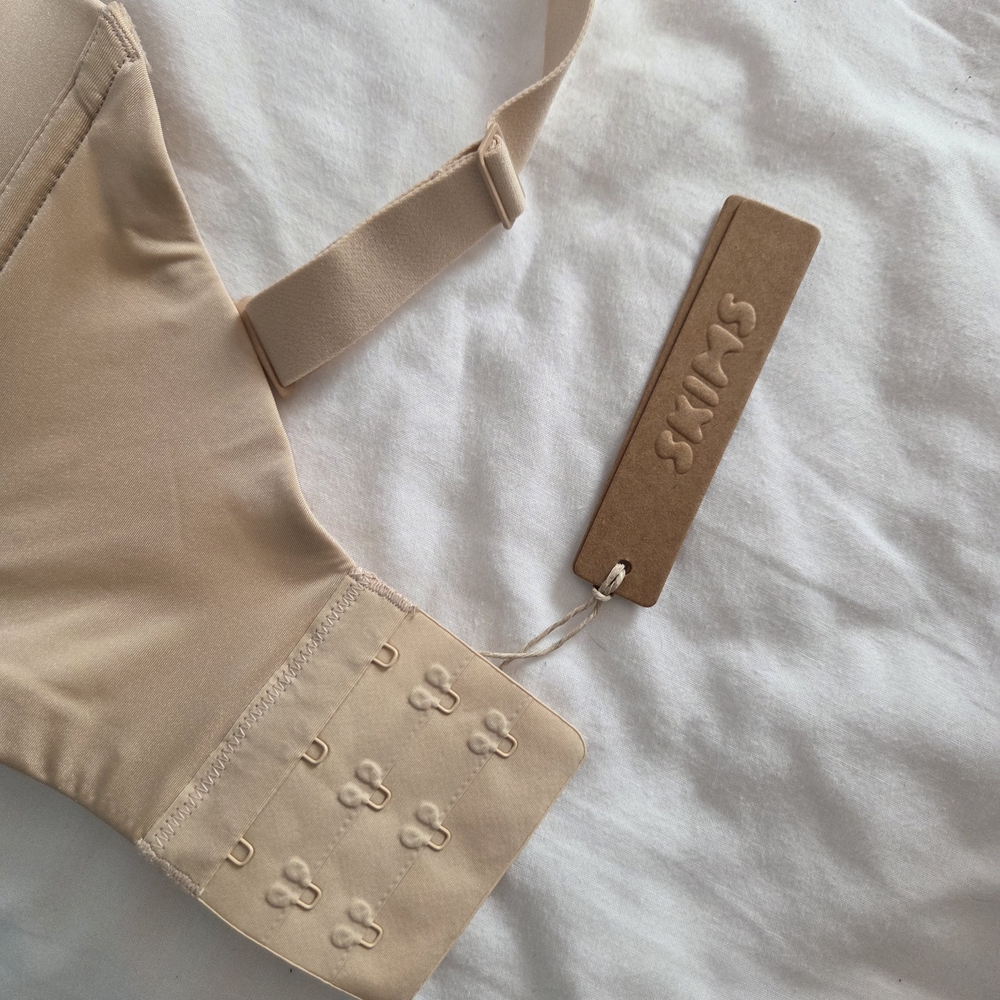 SKIMS Beige Adjustable Bra